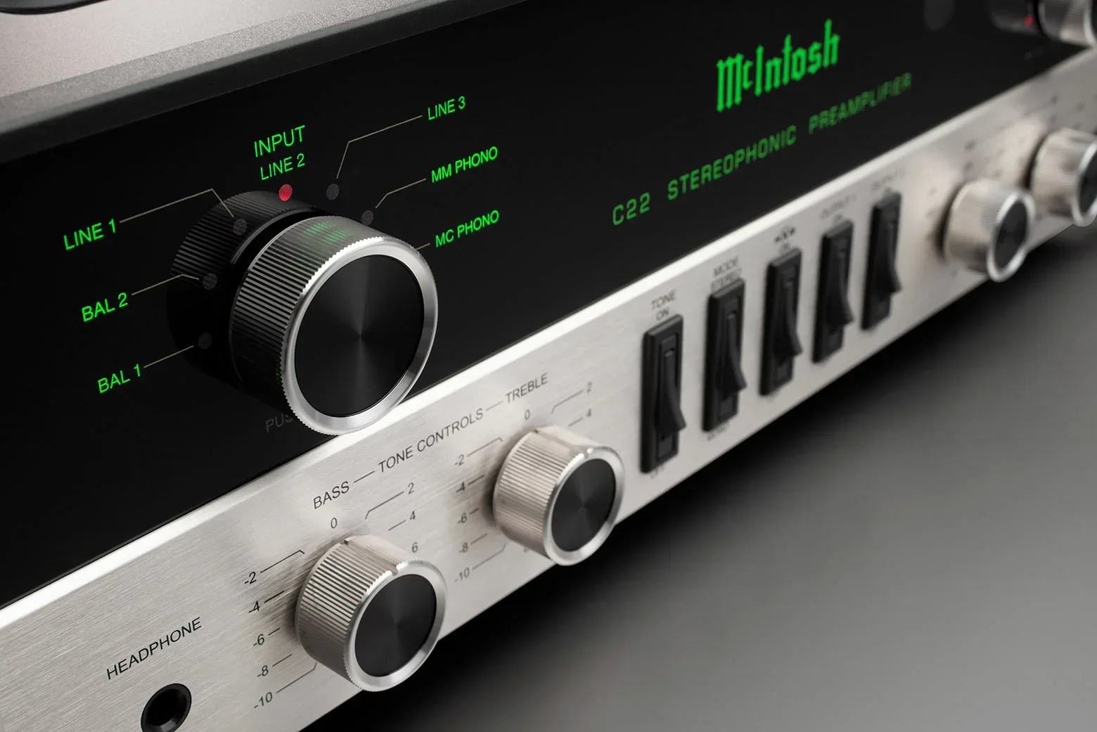 McIntosh - C22 2-Channel Vacuum Tube Preamplifier Mk V - Image 8