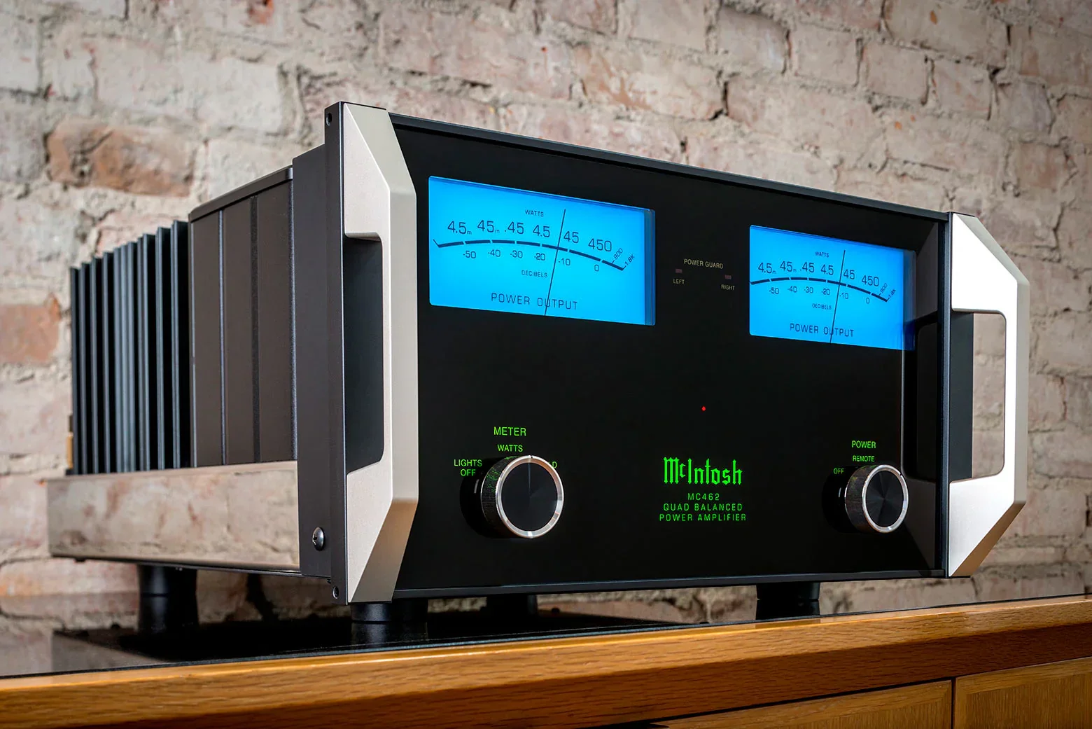 McIntosh - MC462 2-Channel Solid State Amplifier - Image 8