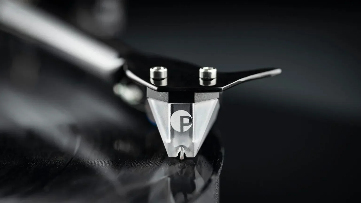 Pro-Ject - Debut PRO B Balanced Hi-Fi Turntable - Image 3